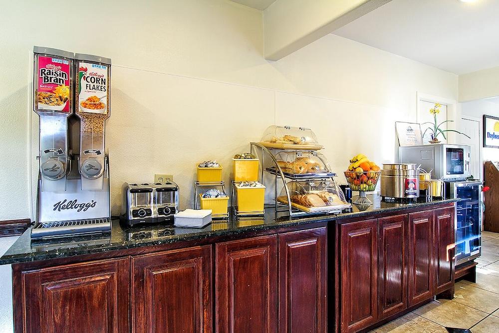 Days Inn By Wyndham Market Center Dallas Love Field Εξωτερικό φωτογραφία