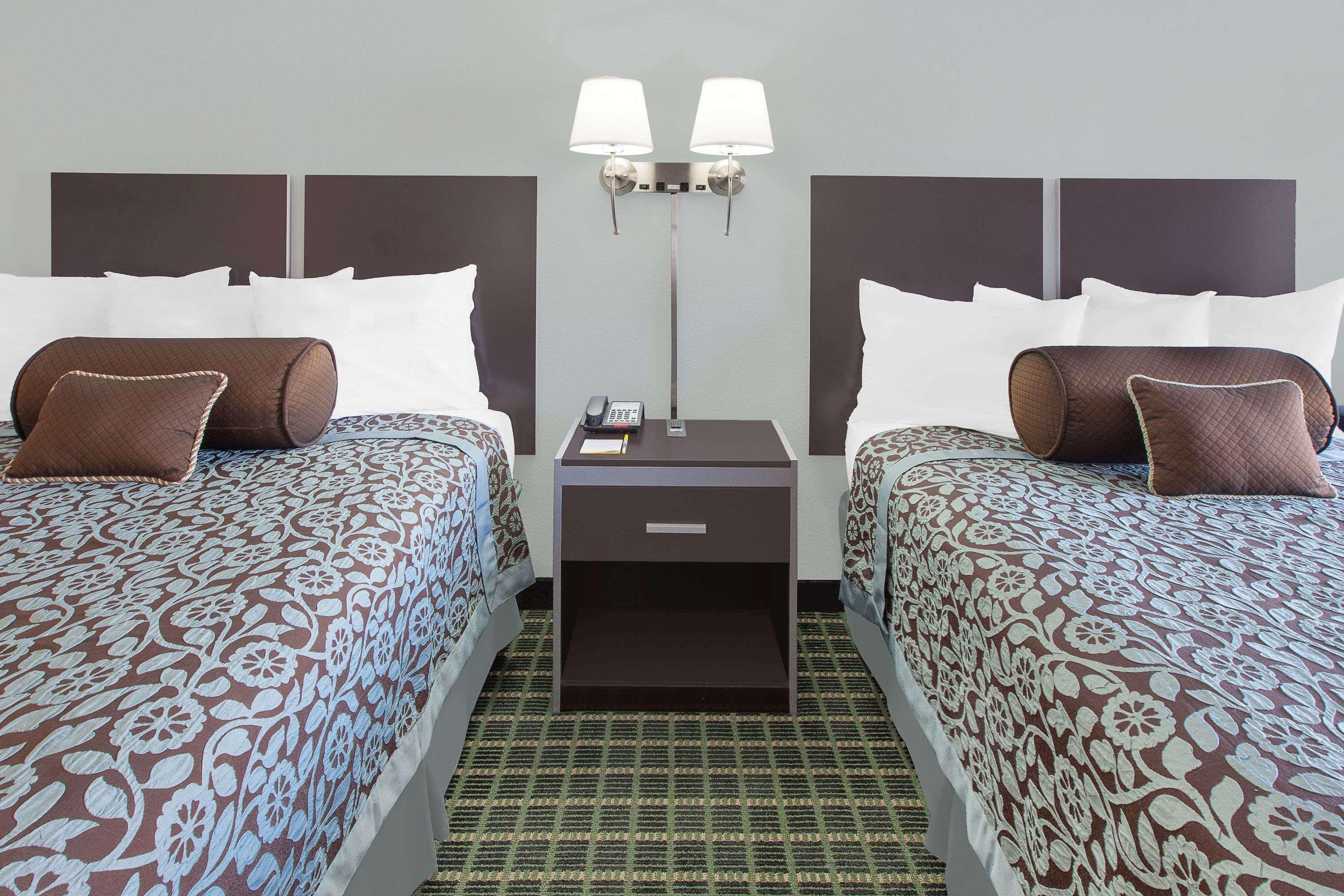 Days Inn By Wyndham Market Center Dallas Love Field Εξωτερικό φωτογραφία