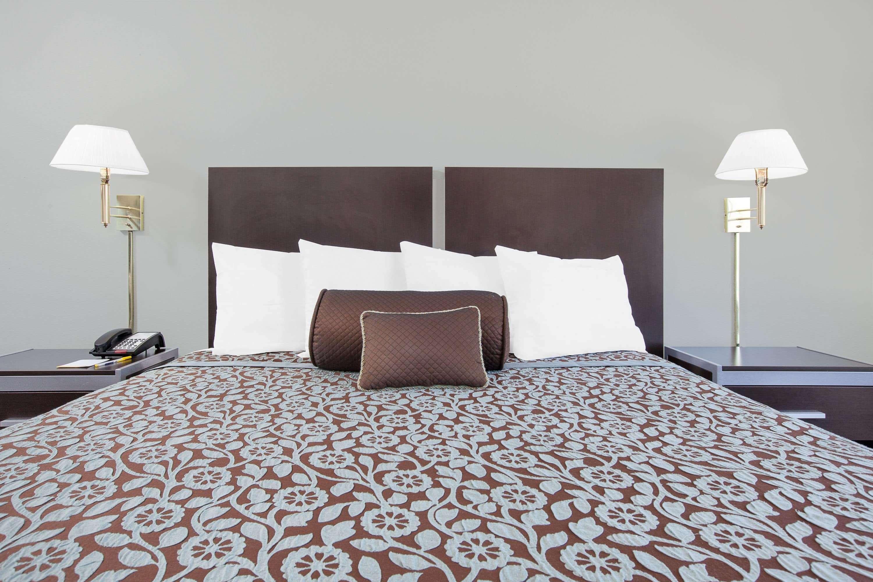 Days Inn By Wyndham Market Center Dallas Love Field Εξωτερικό φωτογραφία